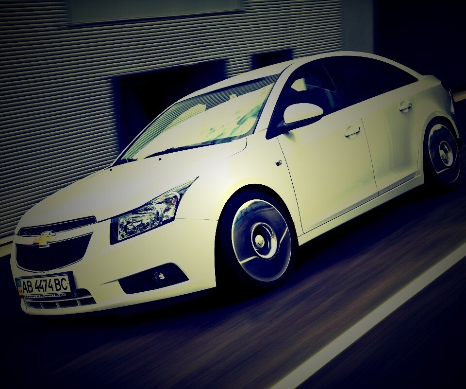 Chevrolet Круз белый седан обои