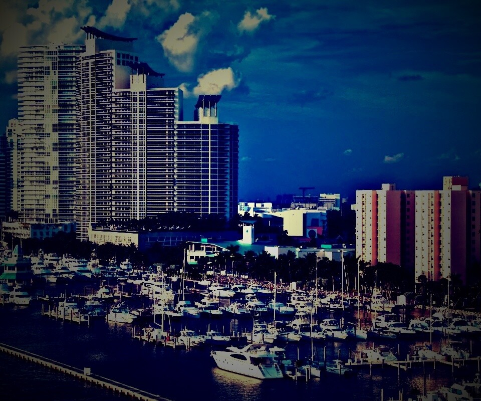 Курортный город обои