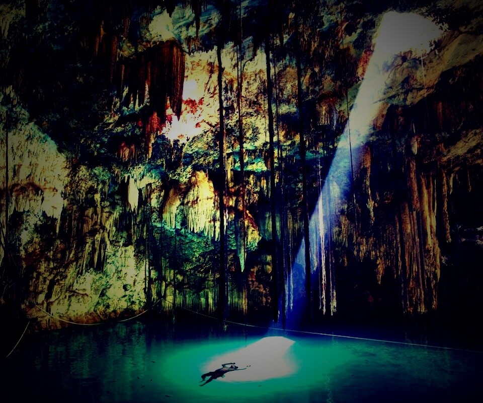 Пещера сталактитов обои