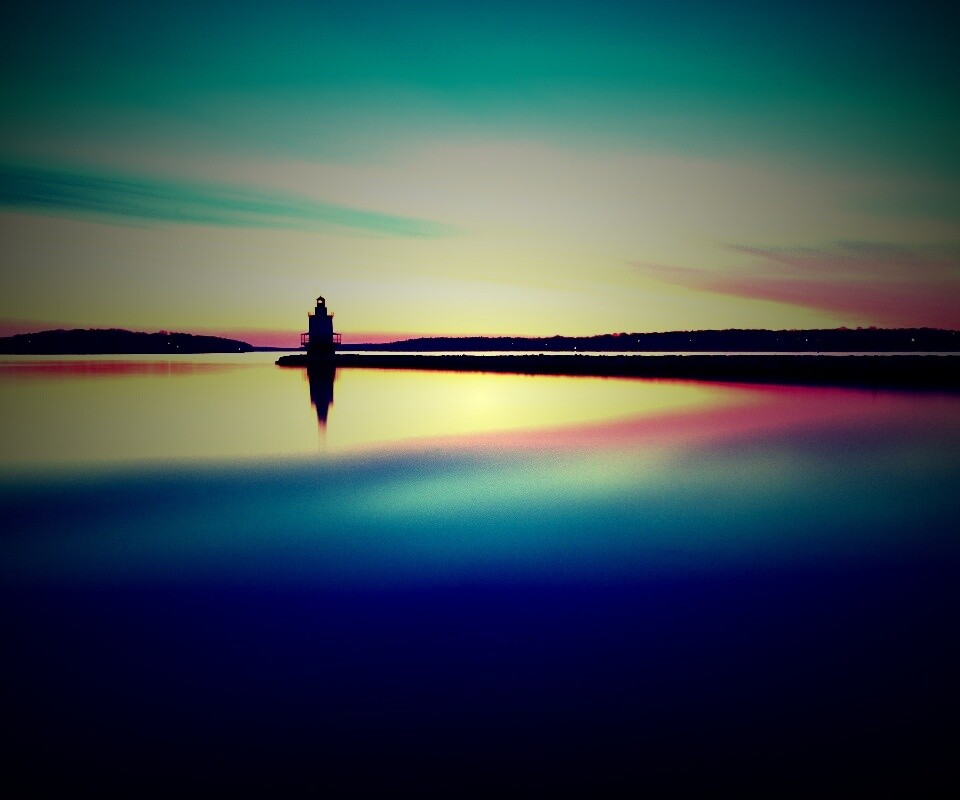 Маяк и его отражение обои