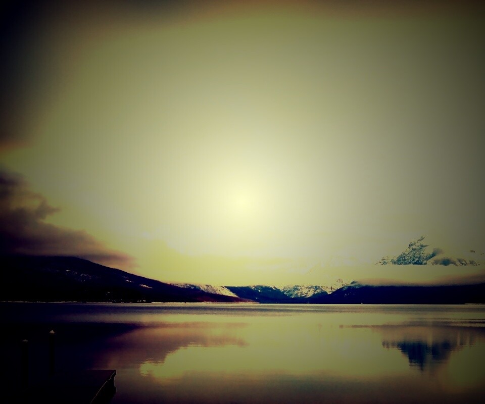 Спокойное горное озеро обои