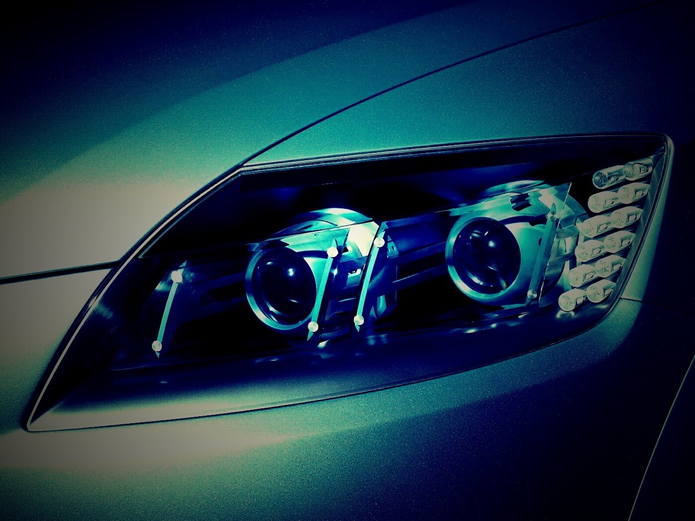 Глазастая фара обои