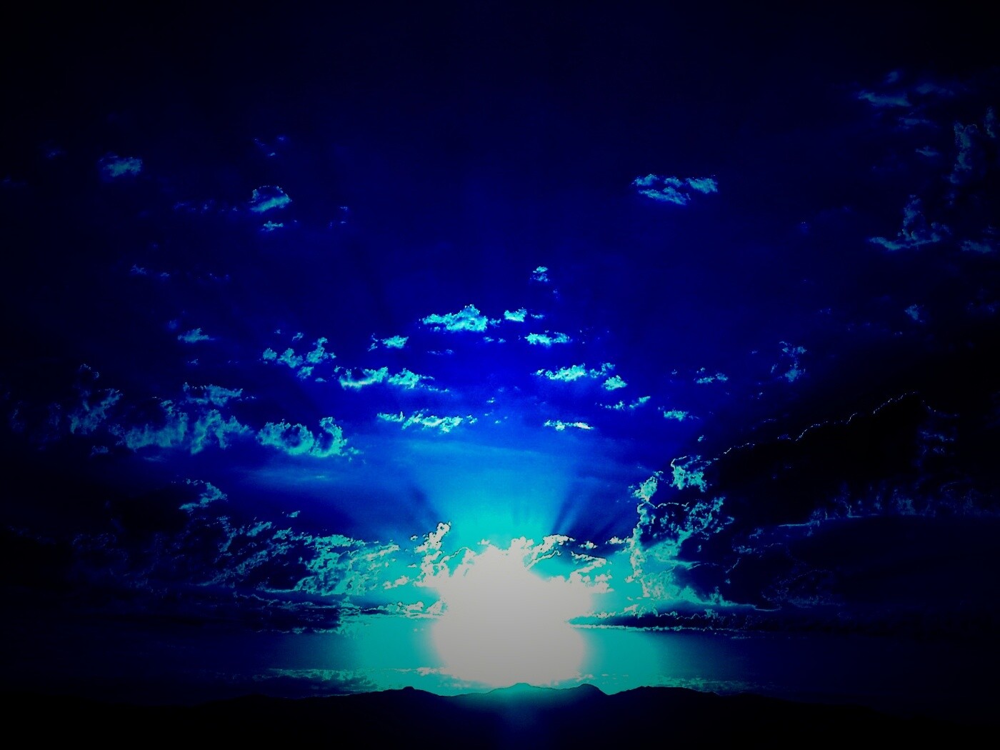 Восход в горах обои