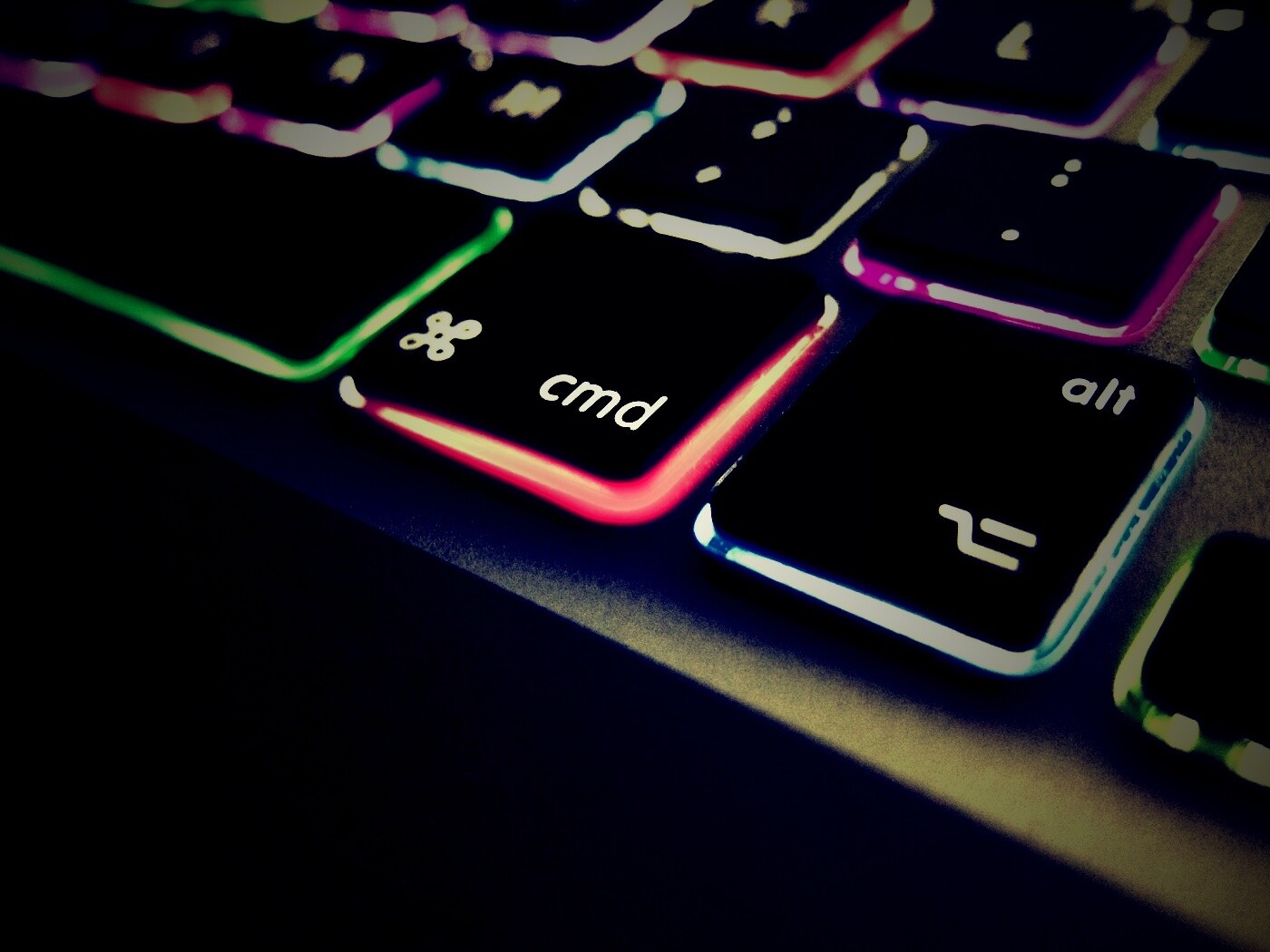 Разноцветная клава макбука обои