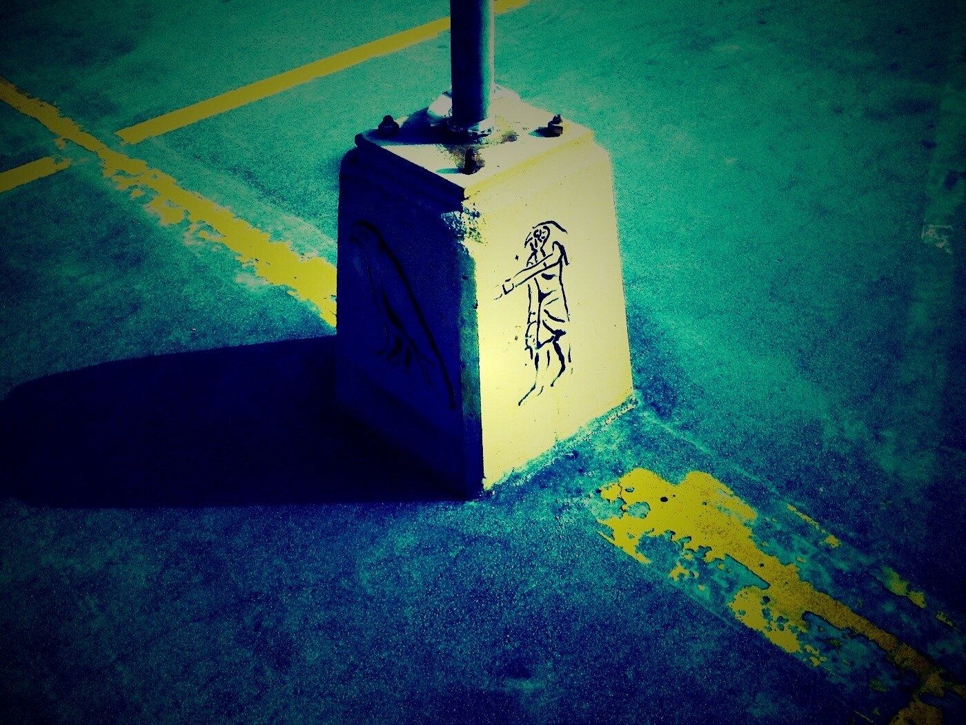 Египетские иероглифы на столбе обои