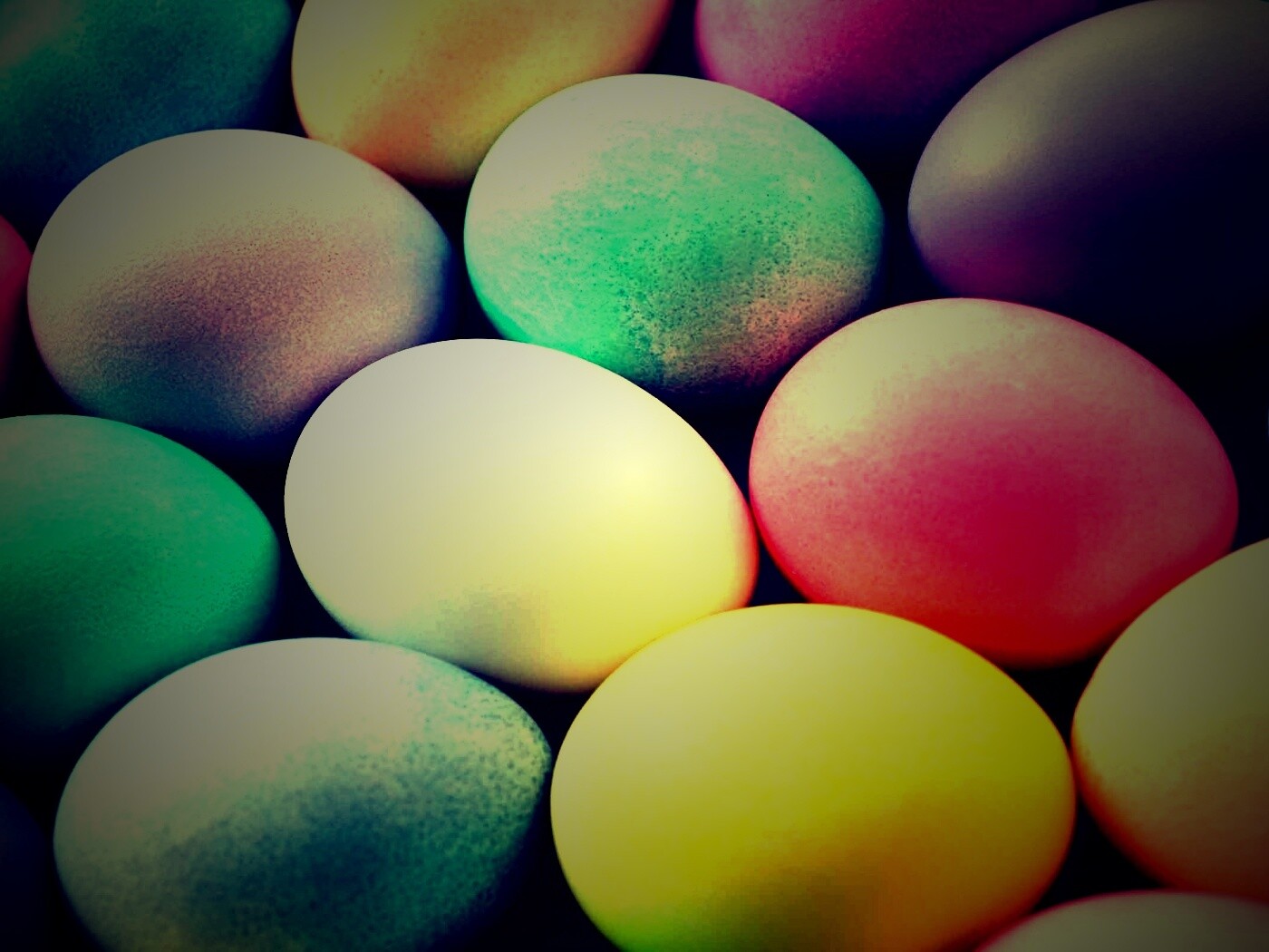 Яркие пасхальные яйца обои