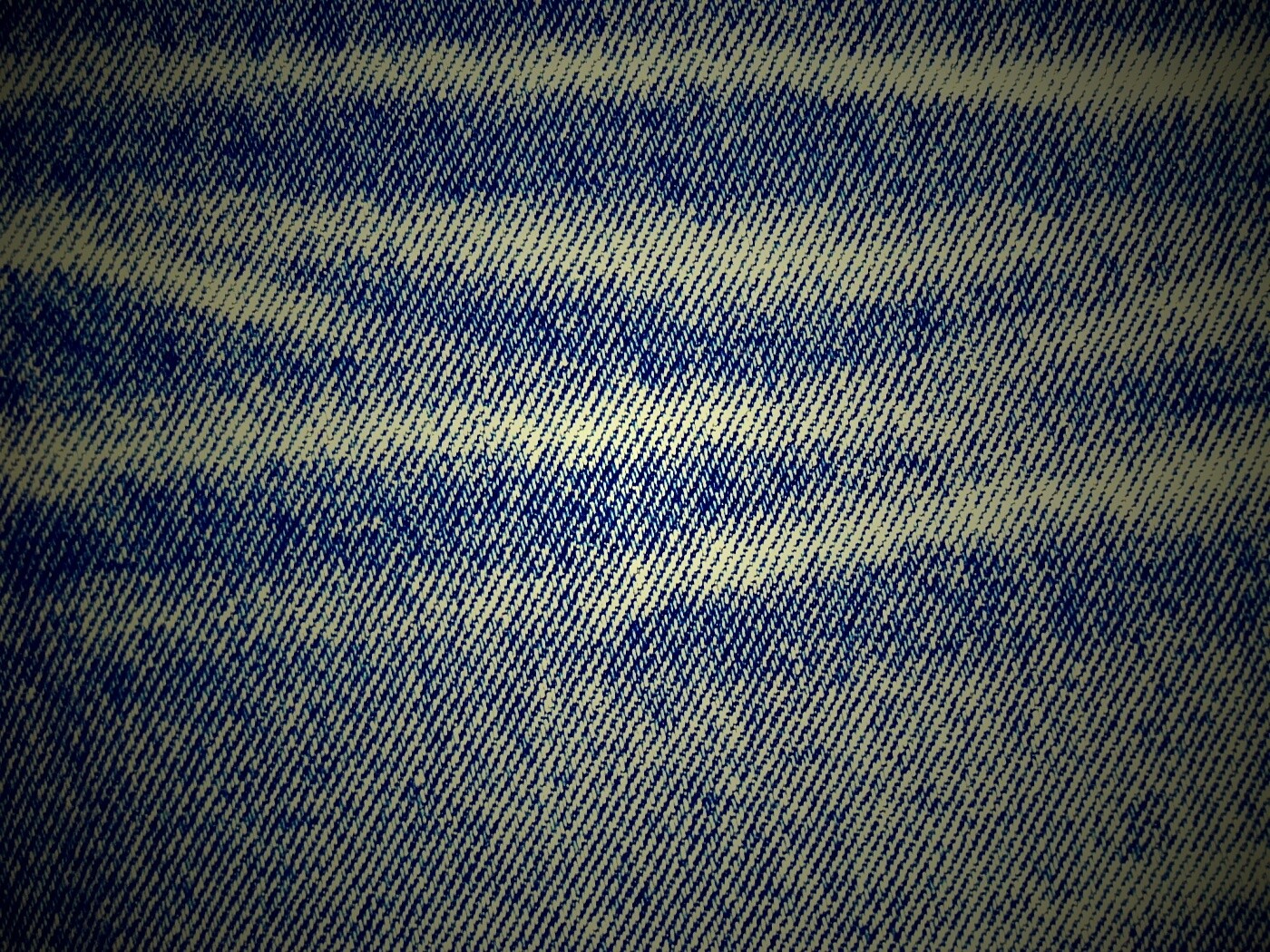 Джинсы со складками обои