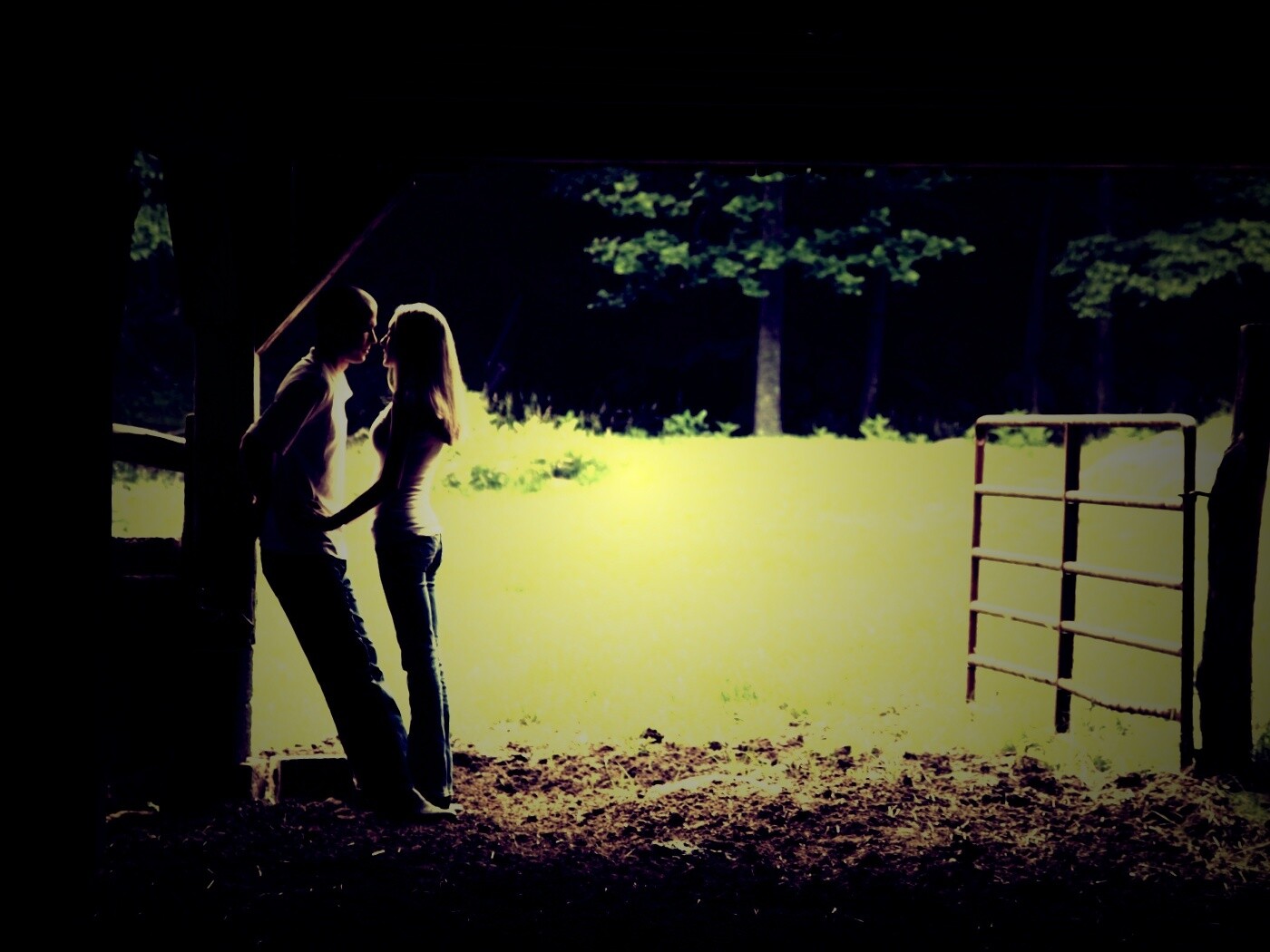 Любовь на природе обои