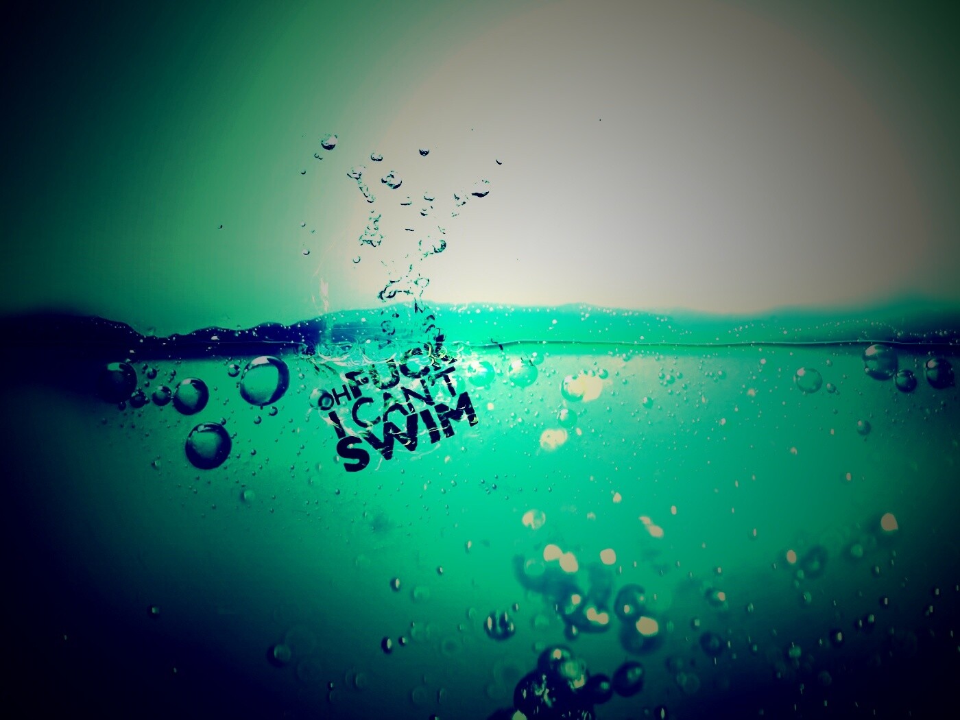 Oh fuck i cant swim обои