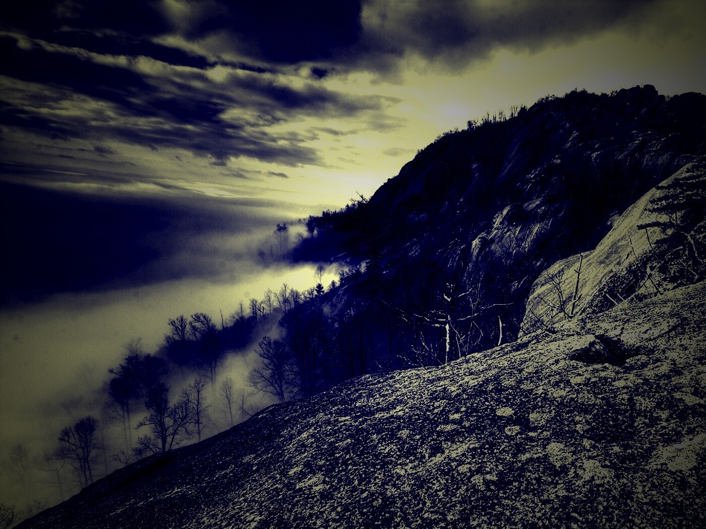 Туманные горы обои