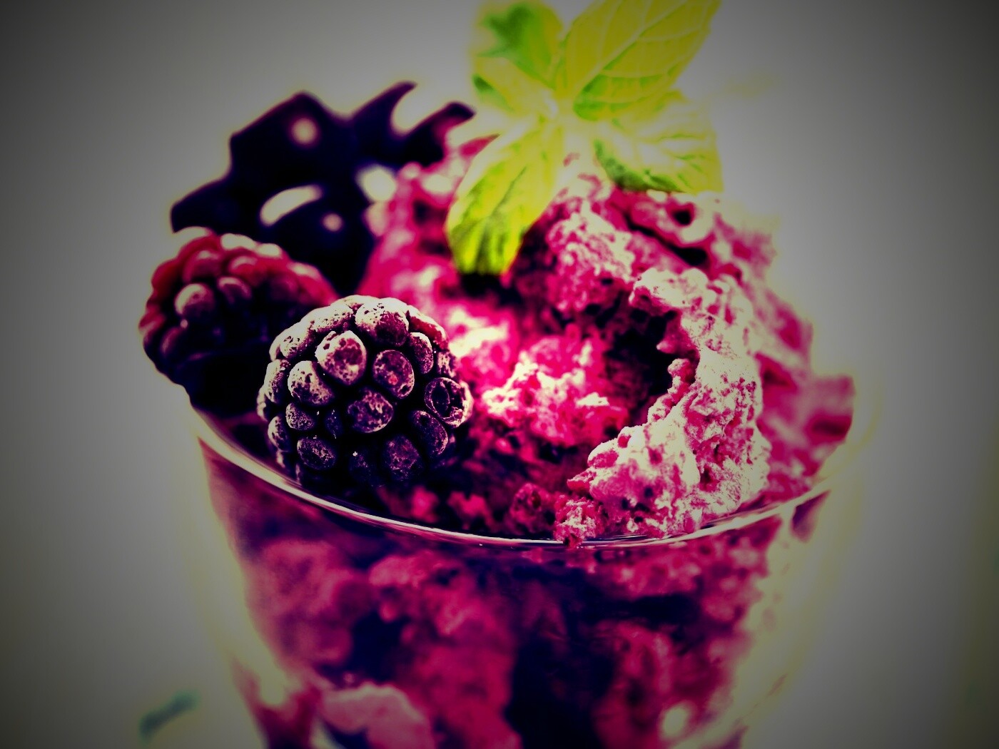 Ягодное мороженное обои