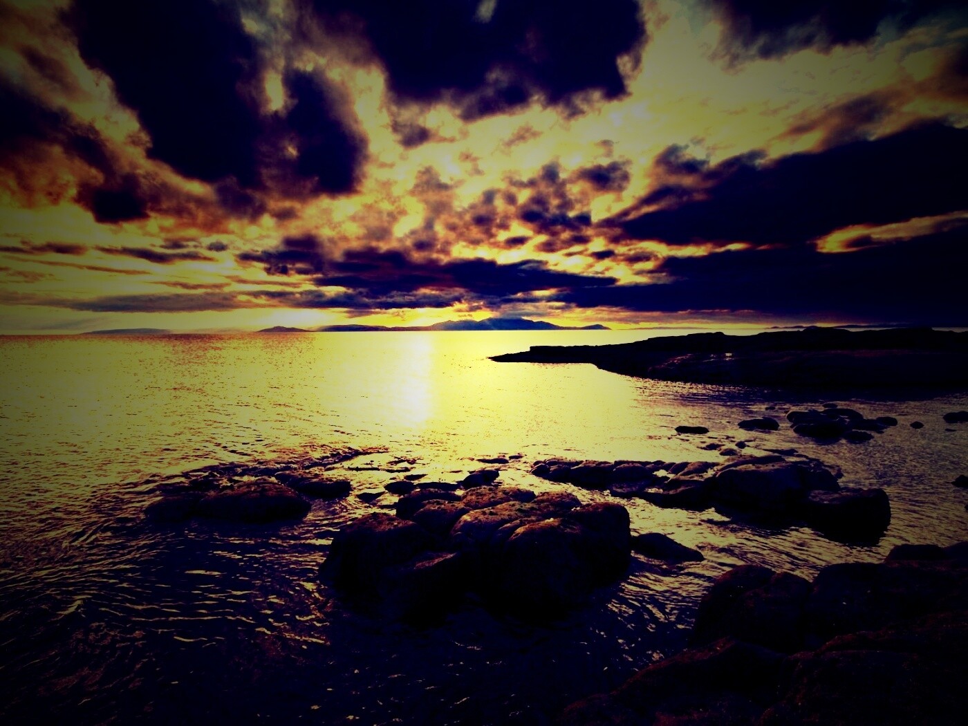 Красивый вид на вечернее море обои