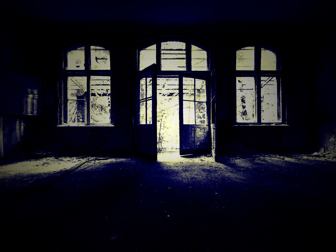 Комната в заброшенном здании обои