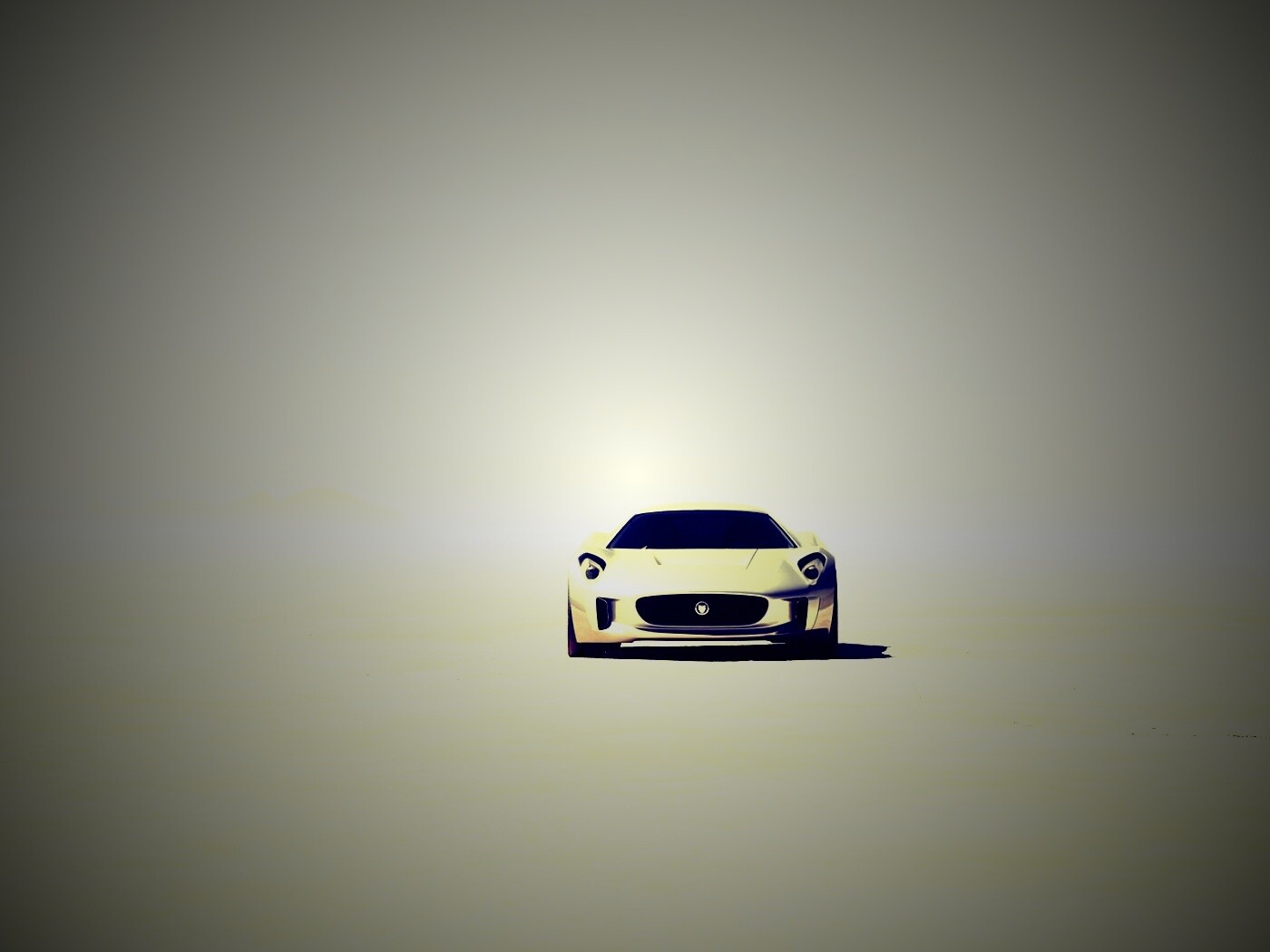 Ягуар подкрадывается обои