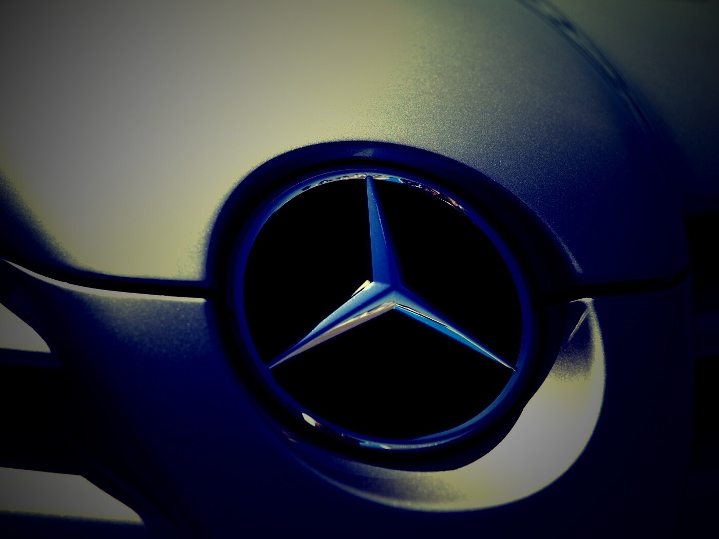 Логотип Мерседес обои