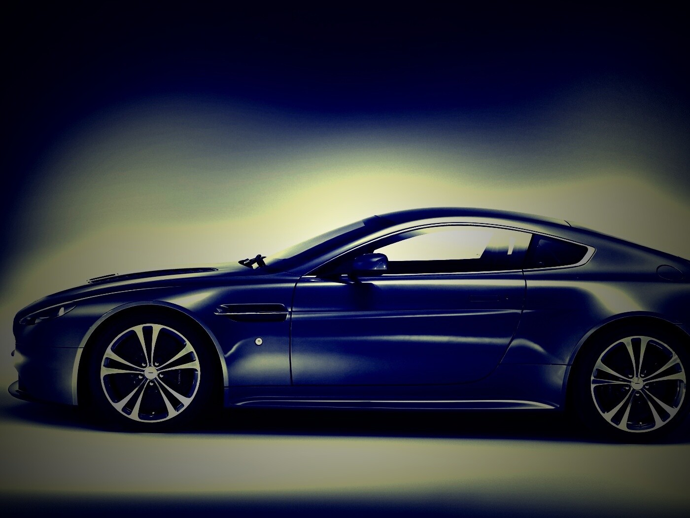 Астон Мартин обои