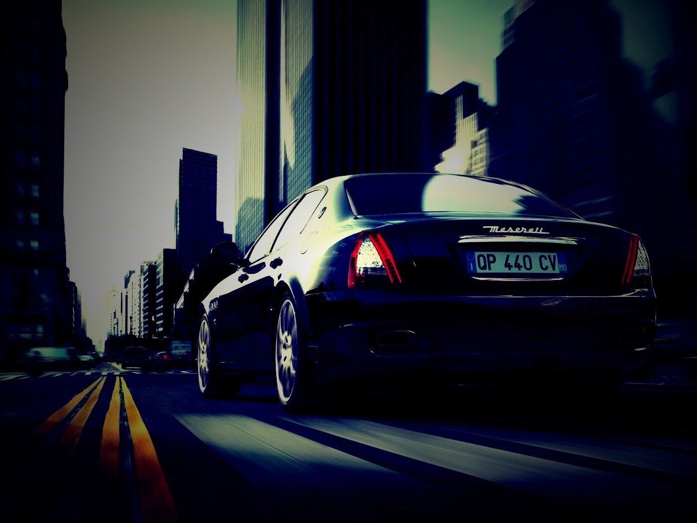 Maserati Quattroporte в городе обои