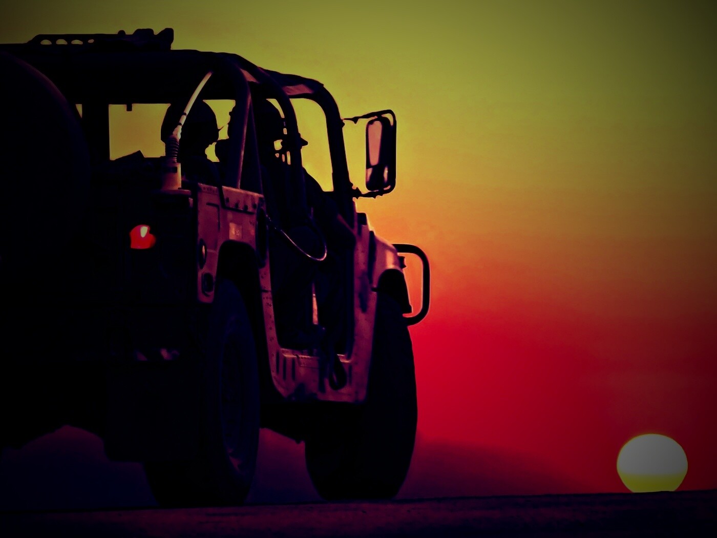 Военный Hammer обои