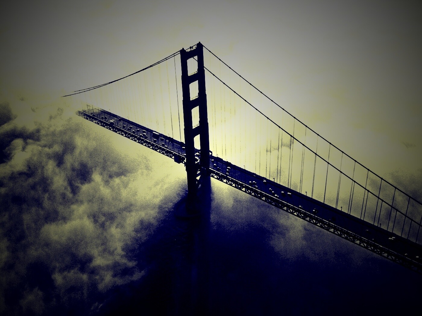 Мост Золотые ворота утопает в тумане обои