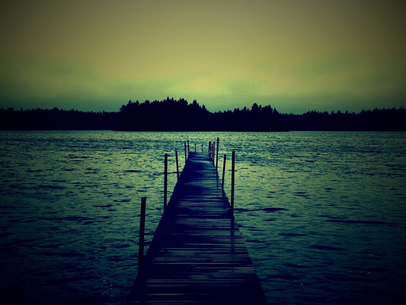 Причал на озере обои
