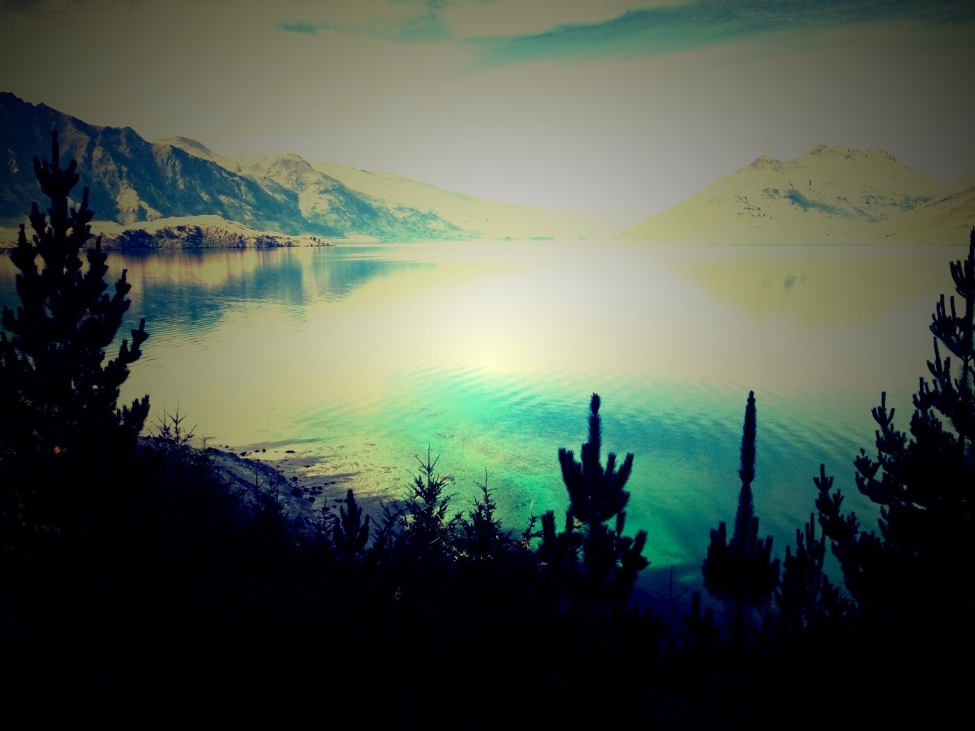 Безмятежное озеро в Новой Зеландии обои