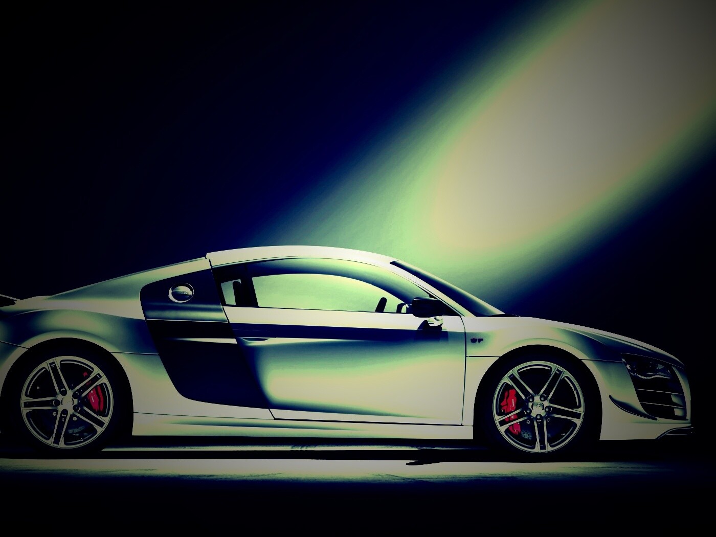 Audi R8 вид сбоку обои