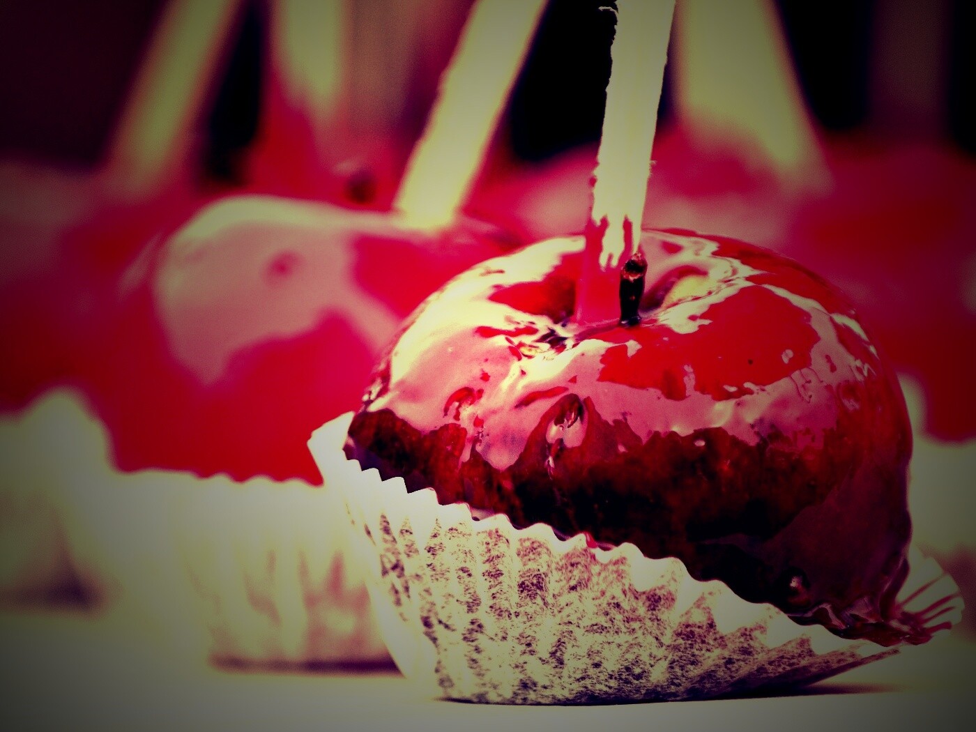 Яблочко в карамели обои