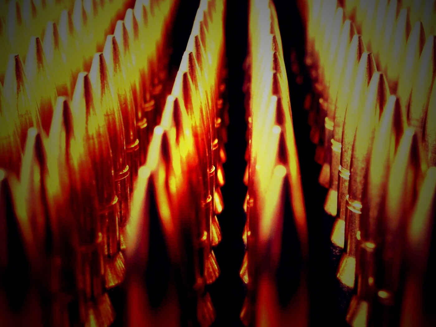 Стройные ряды патронов обои