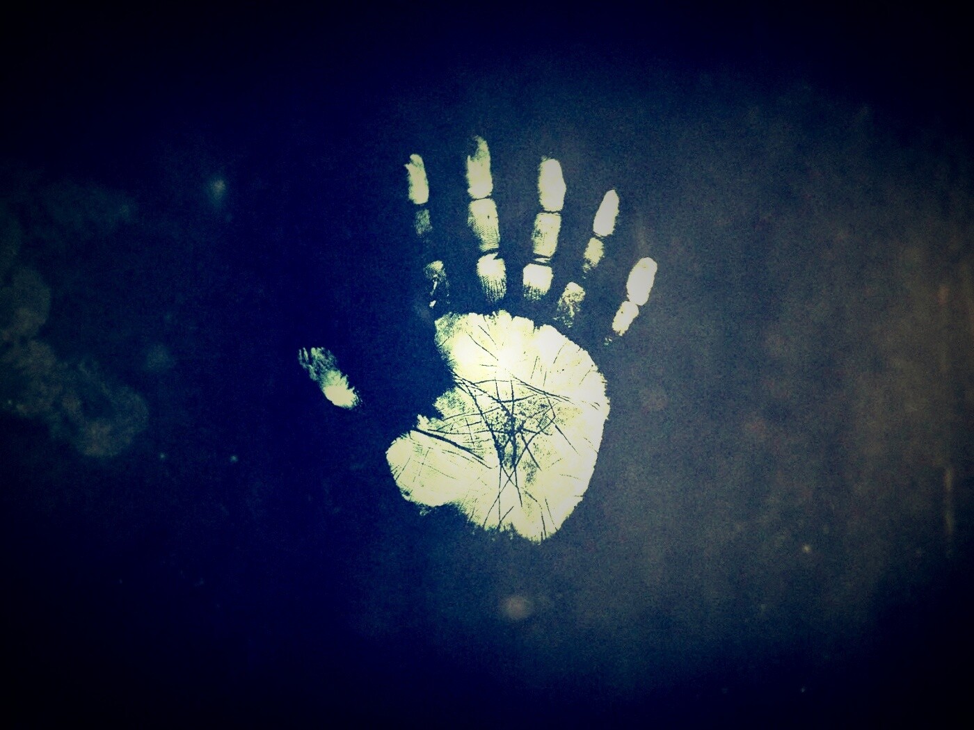 Необычный отпечаток руки обои