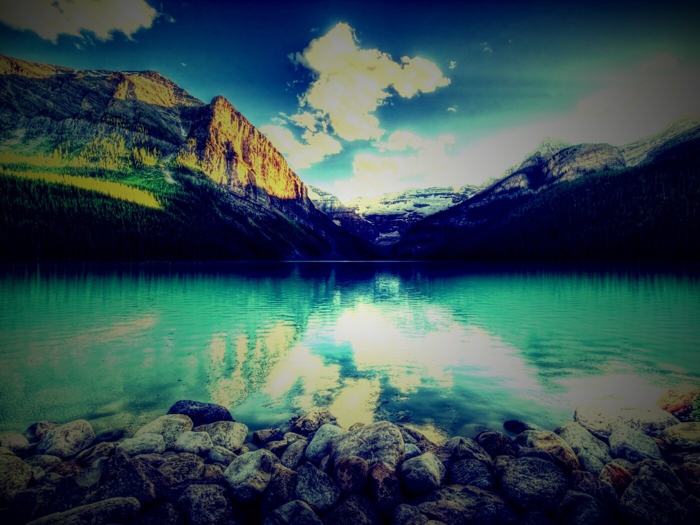 Горное озеро обои