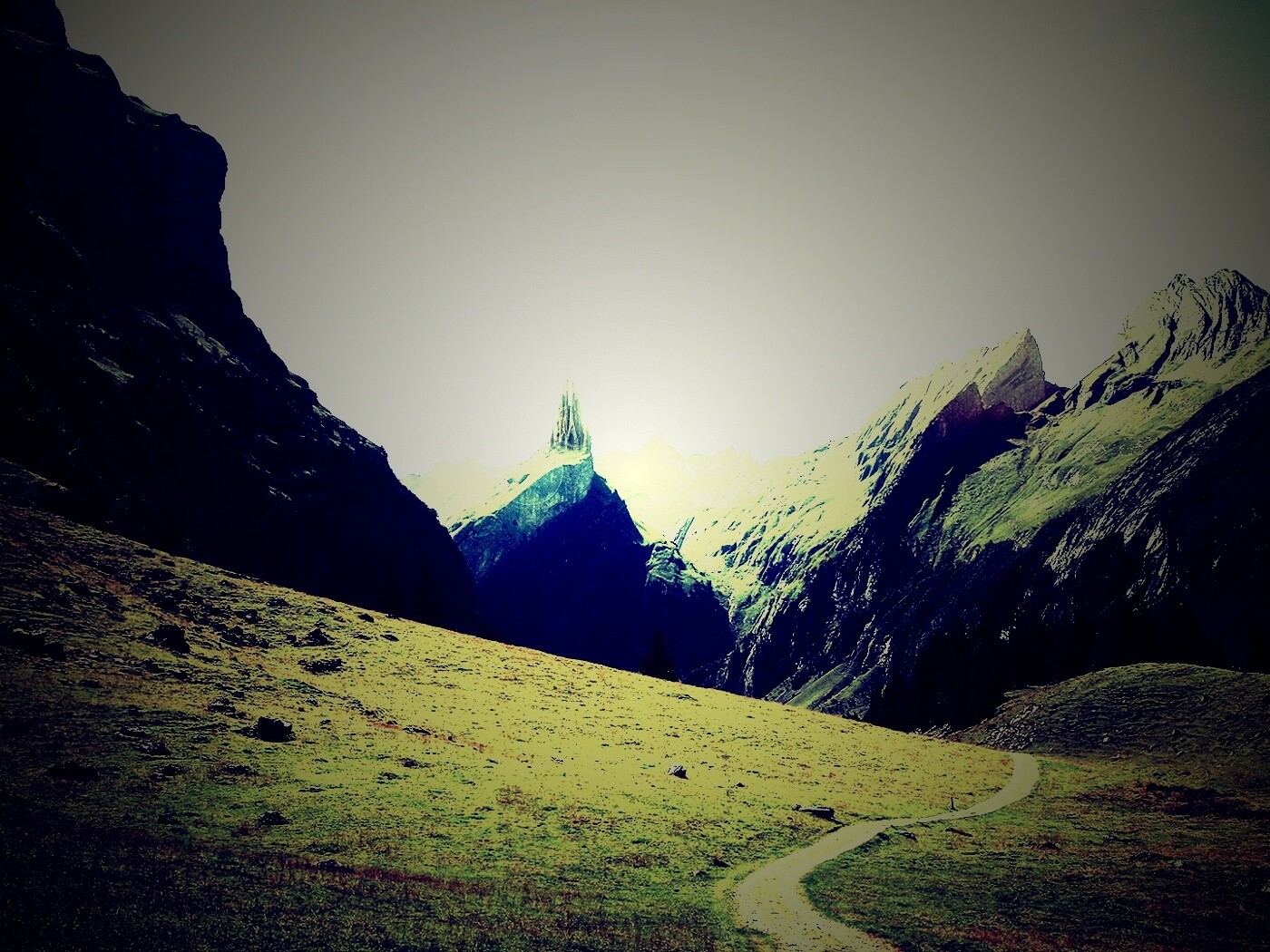 Храм в горах обои