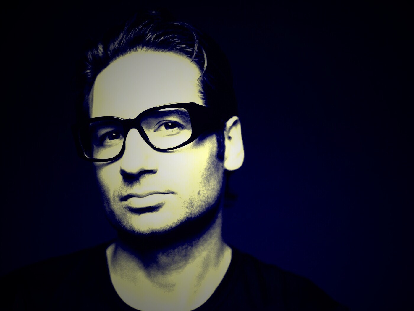 Дэвид Духовны обои