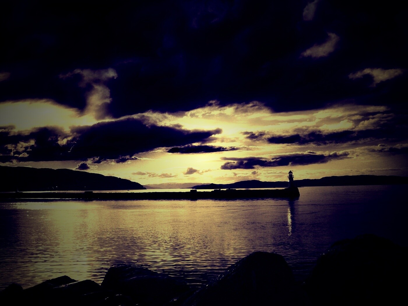 Маяк в далеке обои