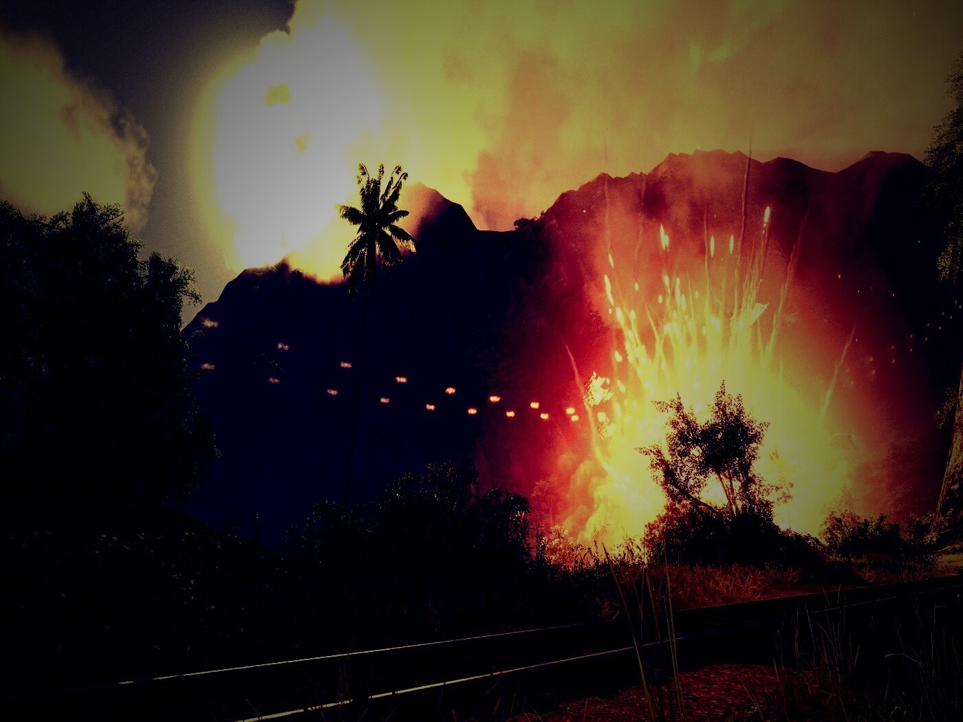 Взрыв в кустах обои