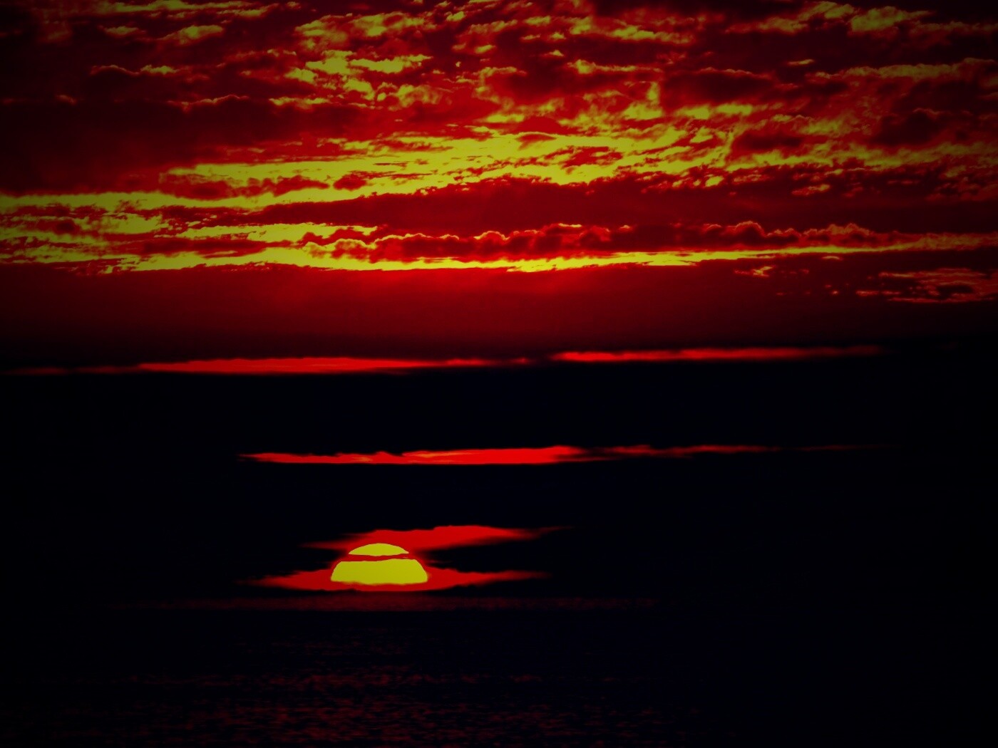 Закат в море обои