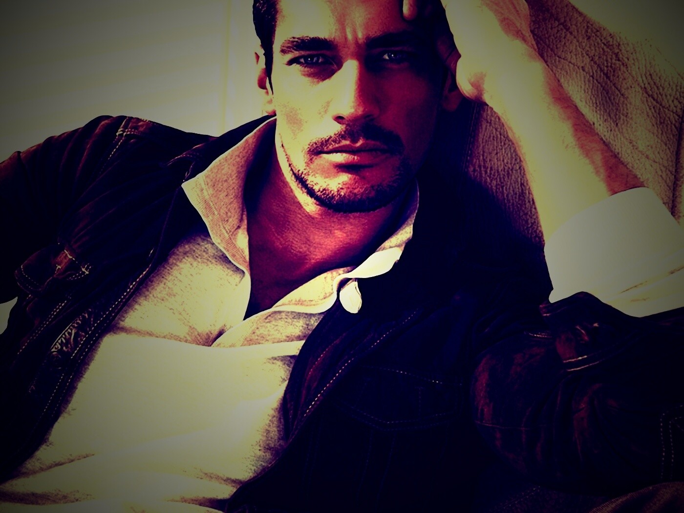 Парень в куртке обои