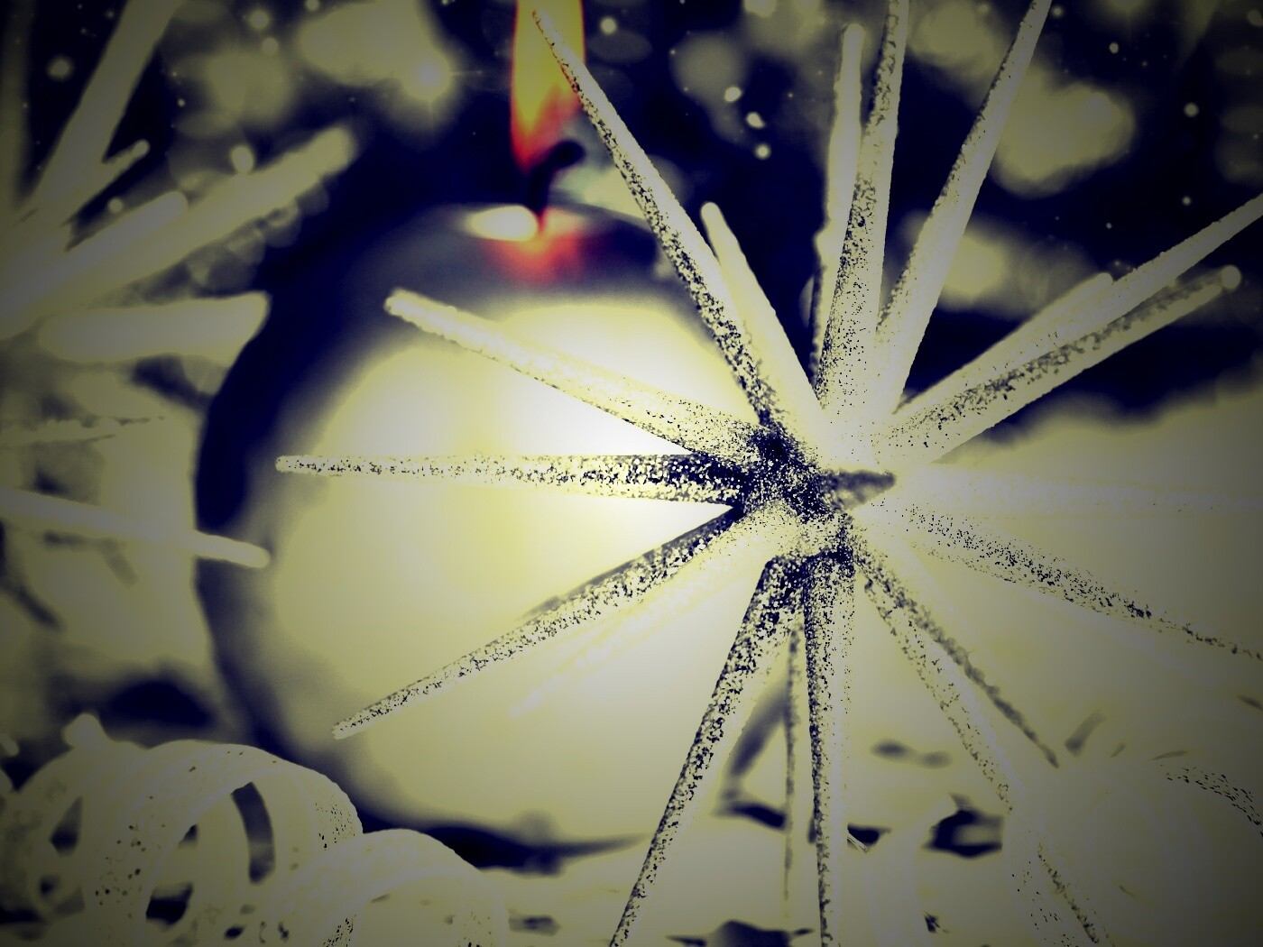 Новогодние игрушки и украшения обои