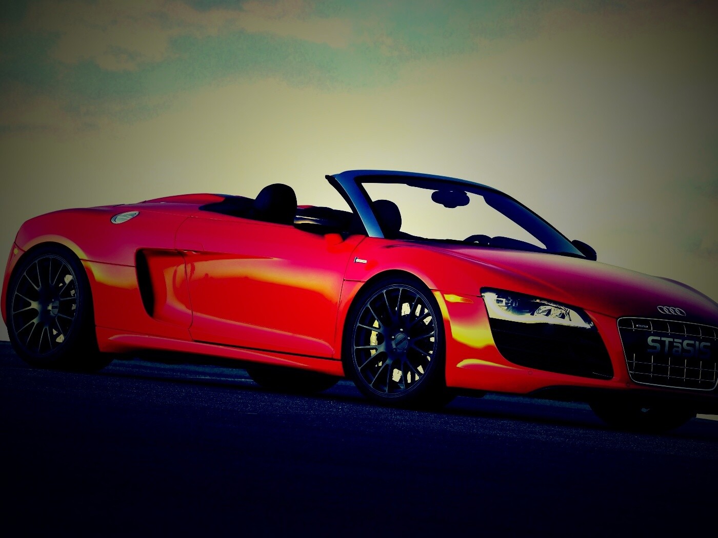 Красная Audi обои