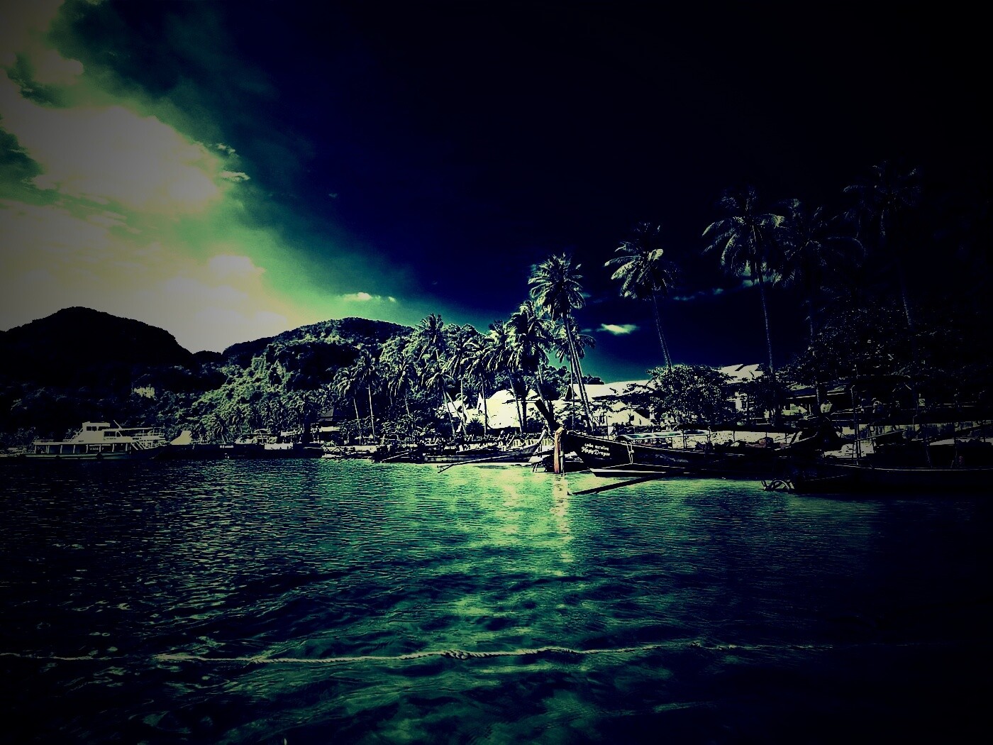 Призрачный пляж обои