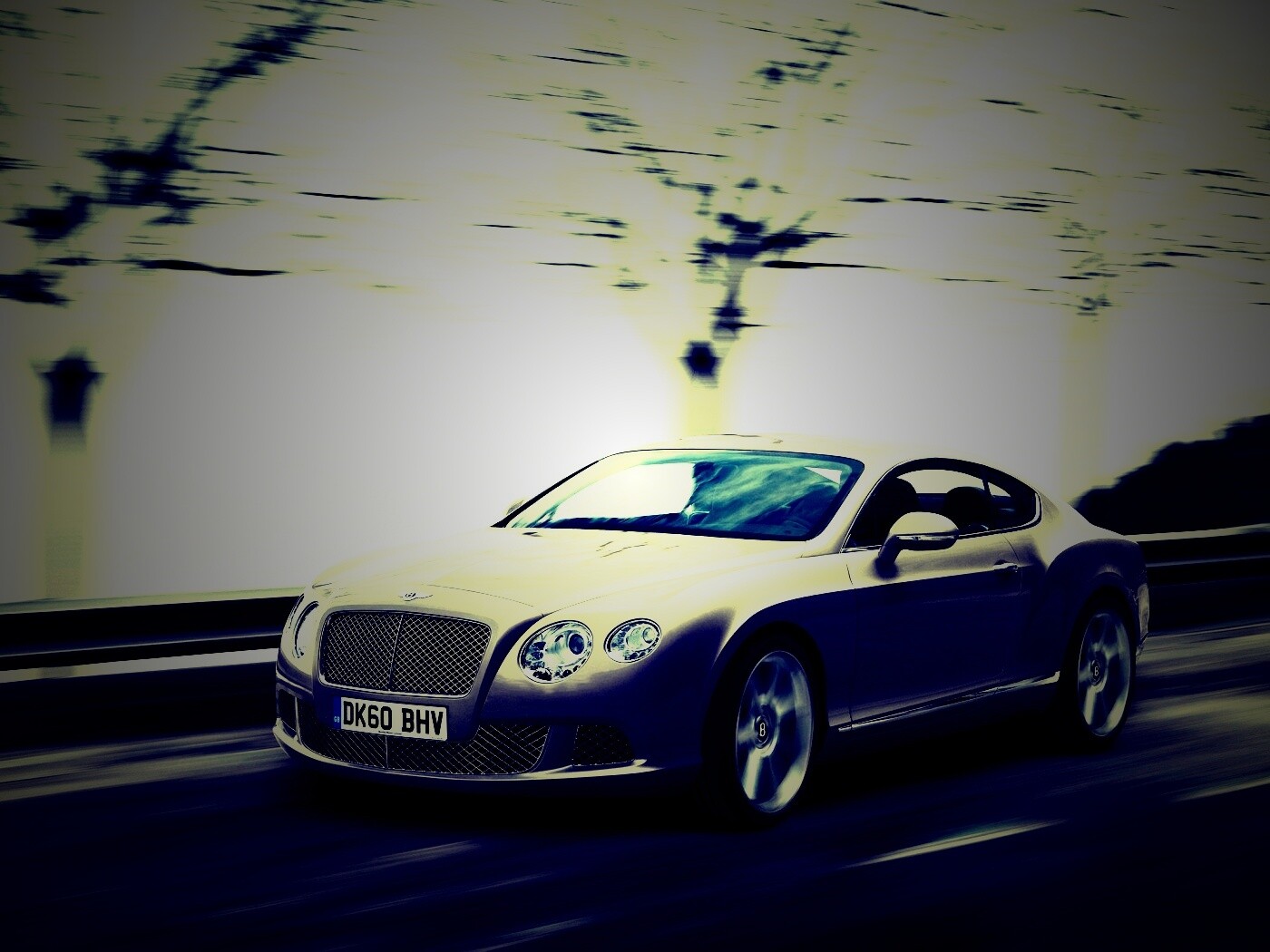 Bentley седан обои