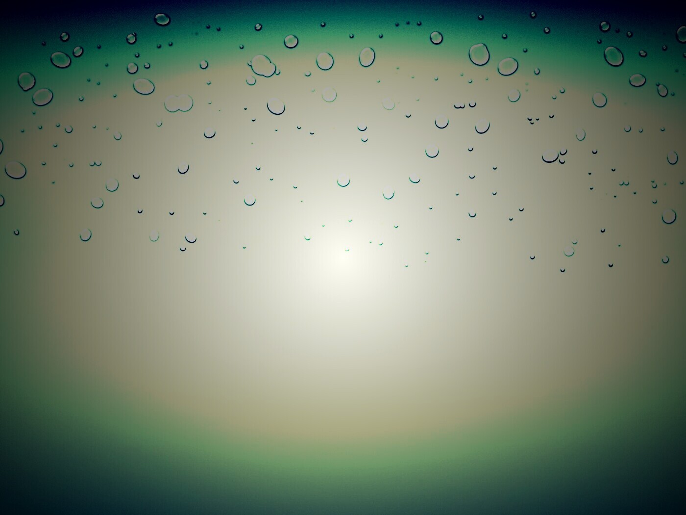 Капли воды на стекле обои