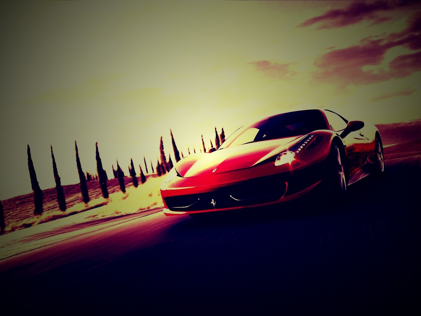 Красная Феррари на трассе обои