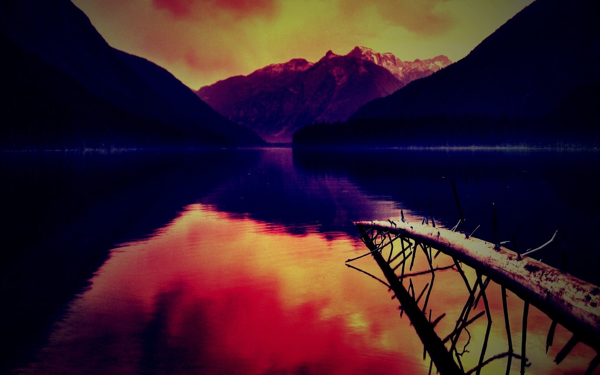 Горное озеро обои