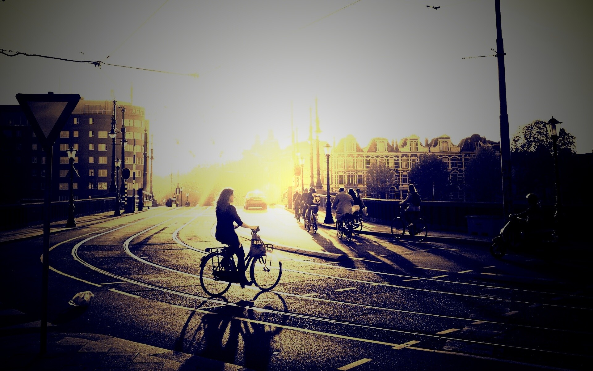 Утро в европейском городе обои