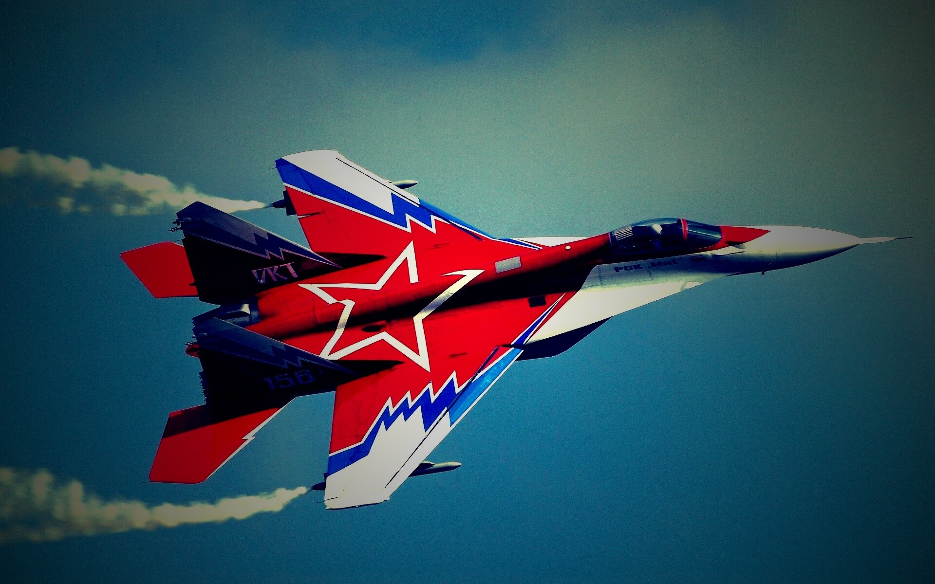 Истребитель МИГ пилотажной группы обои