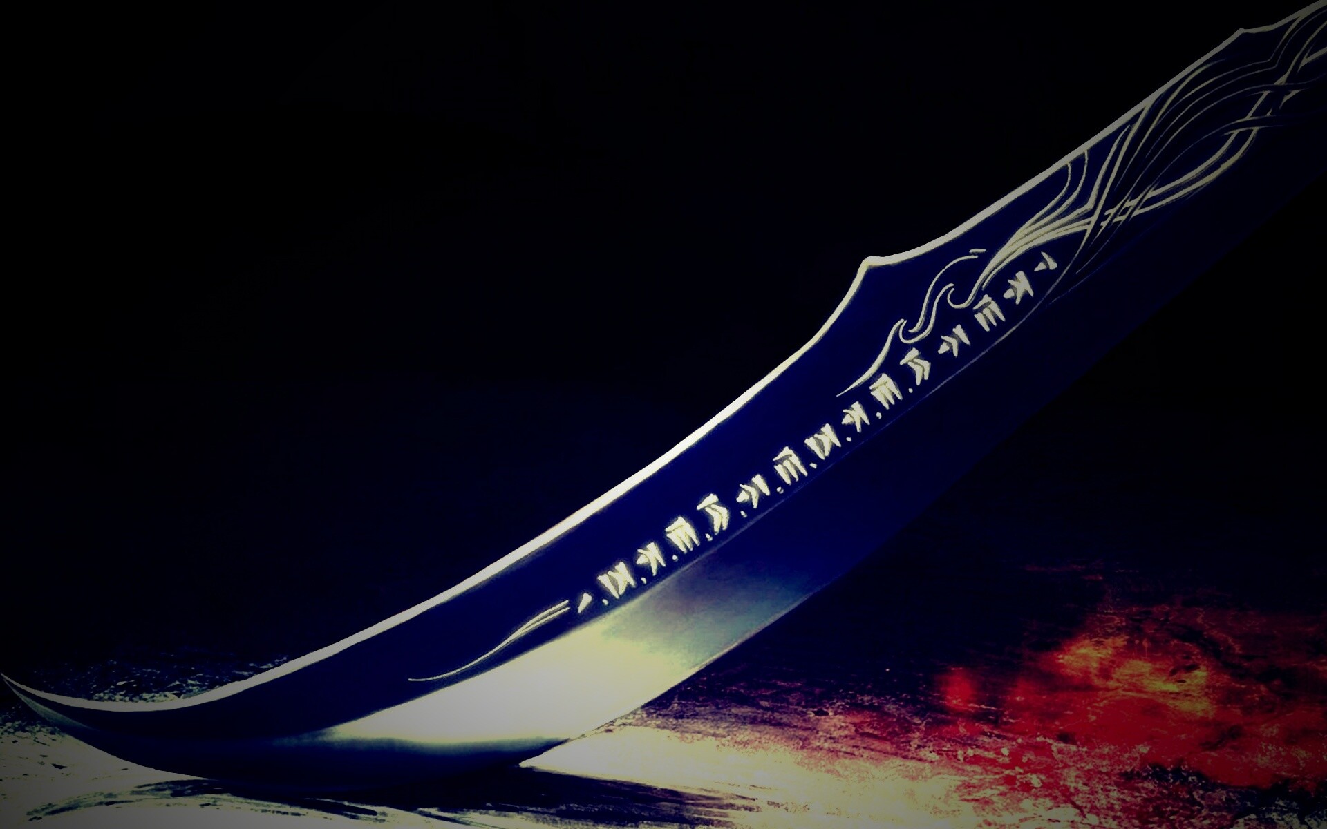 Клинок с магическими рунами обои