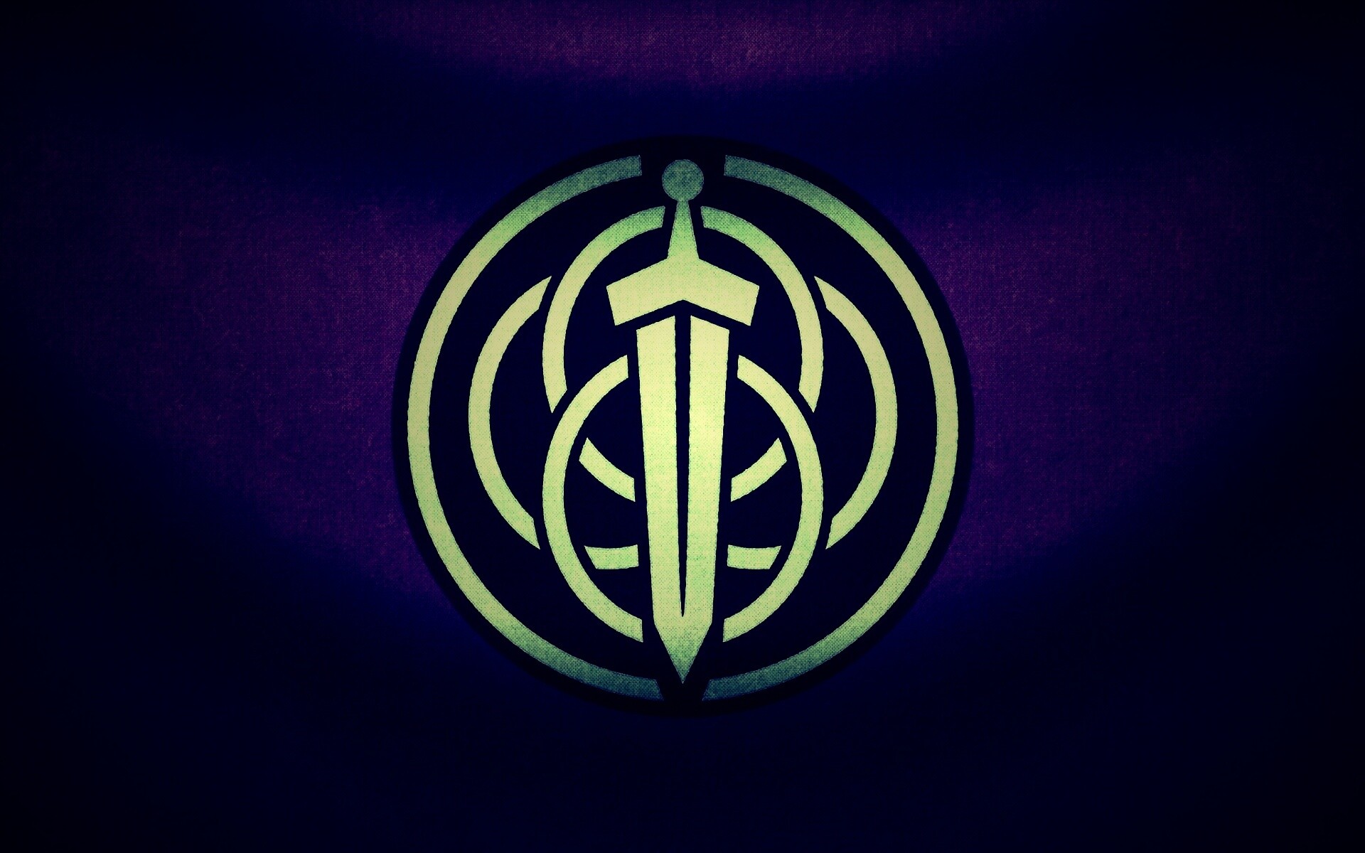 Меч на фоне колец обои