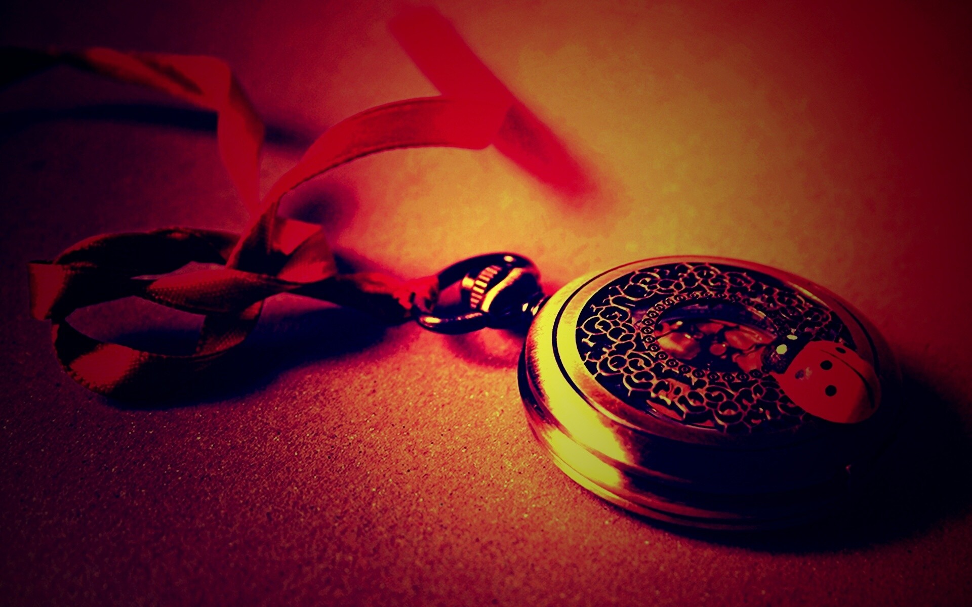 Искусные карманные часы обои