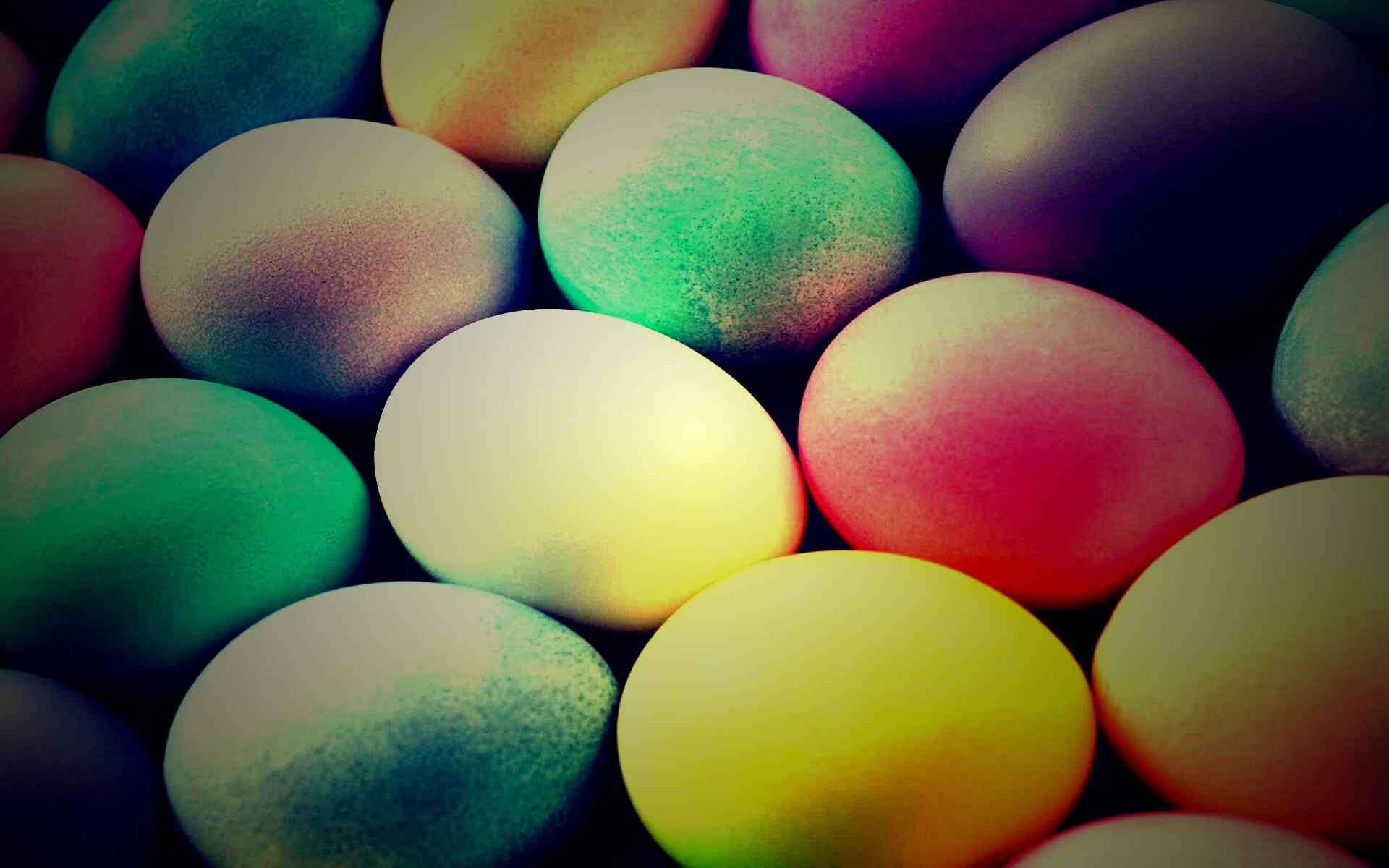 Яркие пасхальные яйца обои