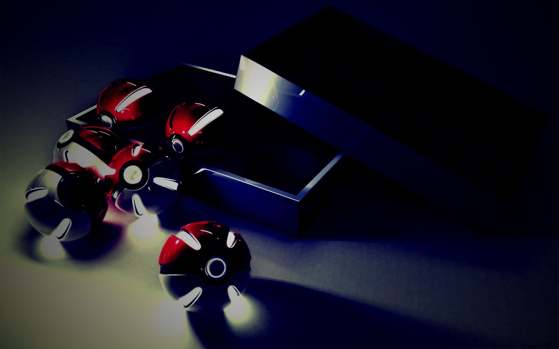 Коробка с покеболами обои